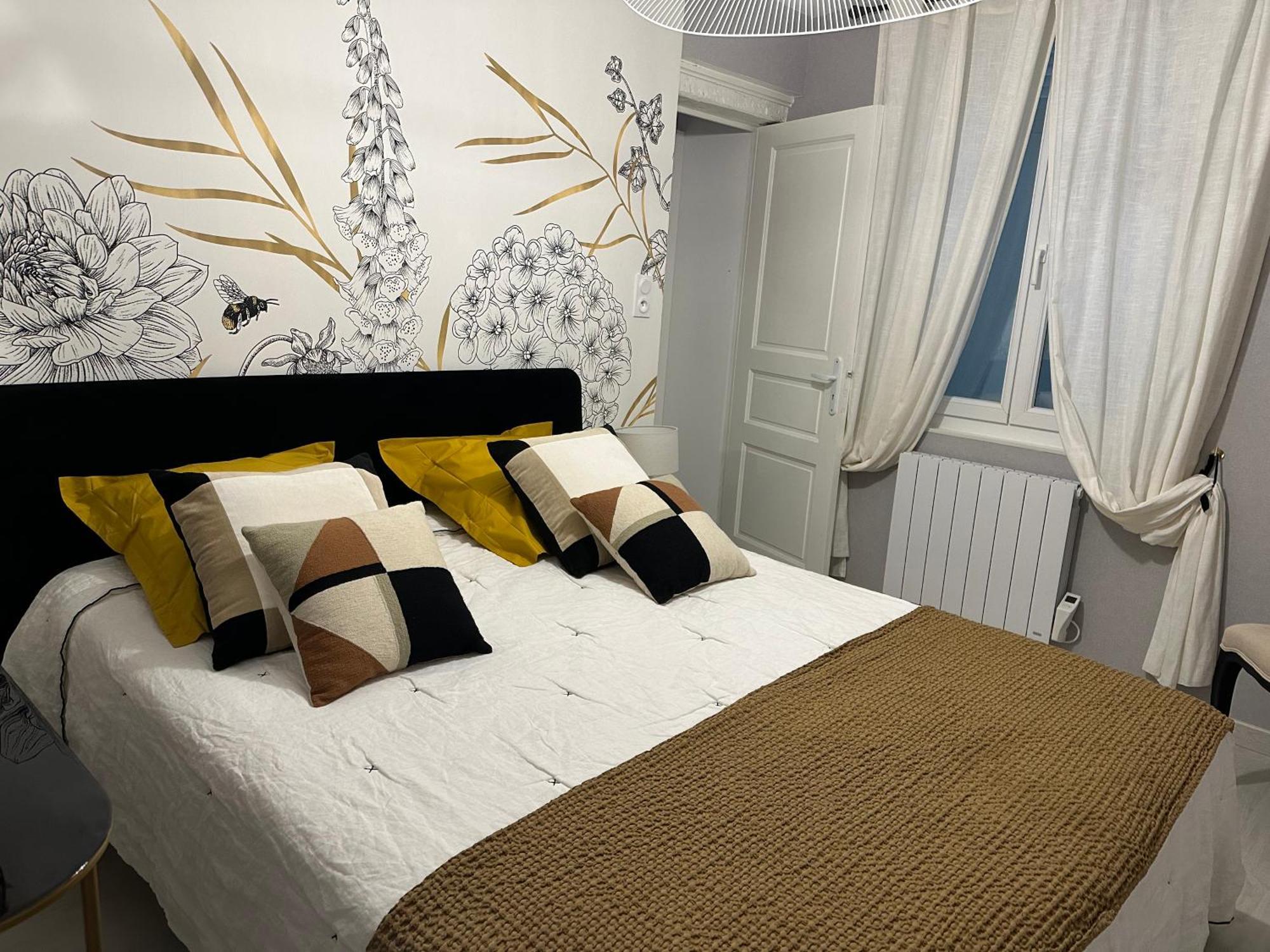 Coeur De Apartment Tours